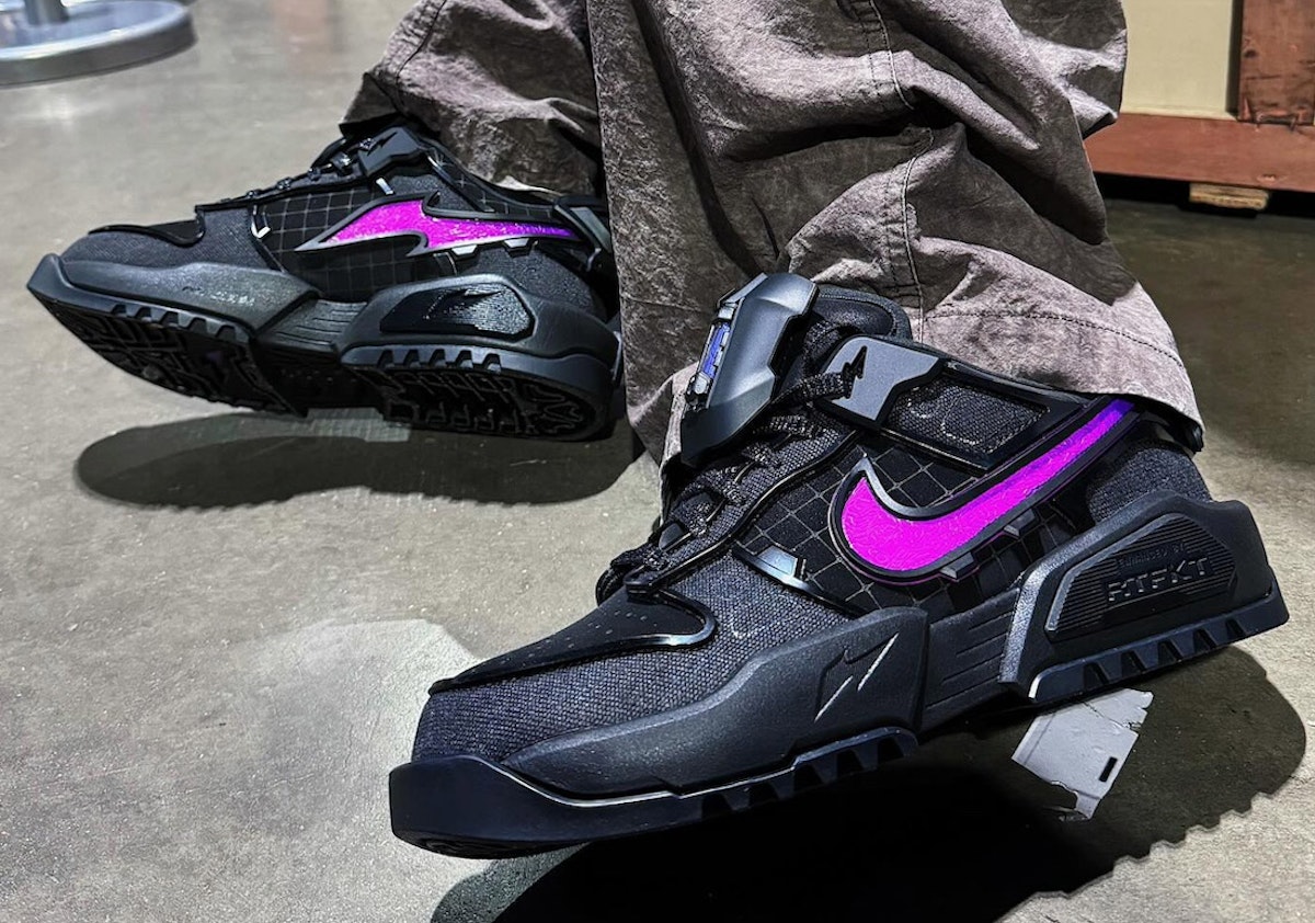RTFKT x Nike Dunk Genesis – HEAT MVMNT