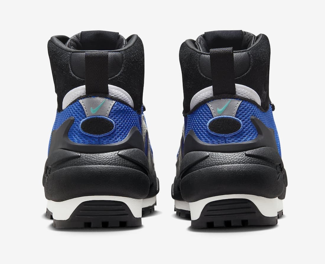 Sacai x Nike Magmascape "Varsity Royal"