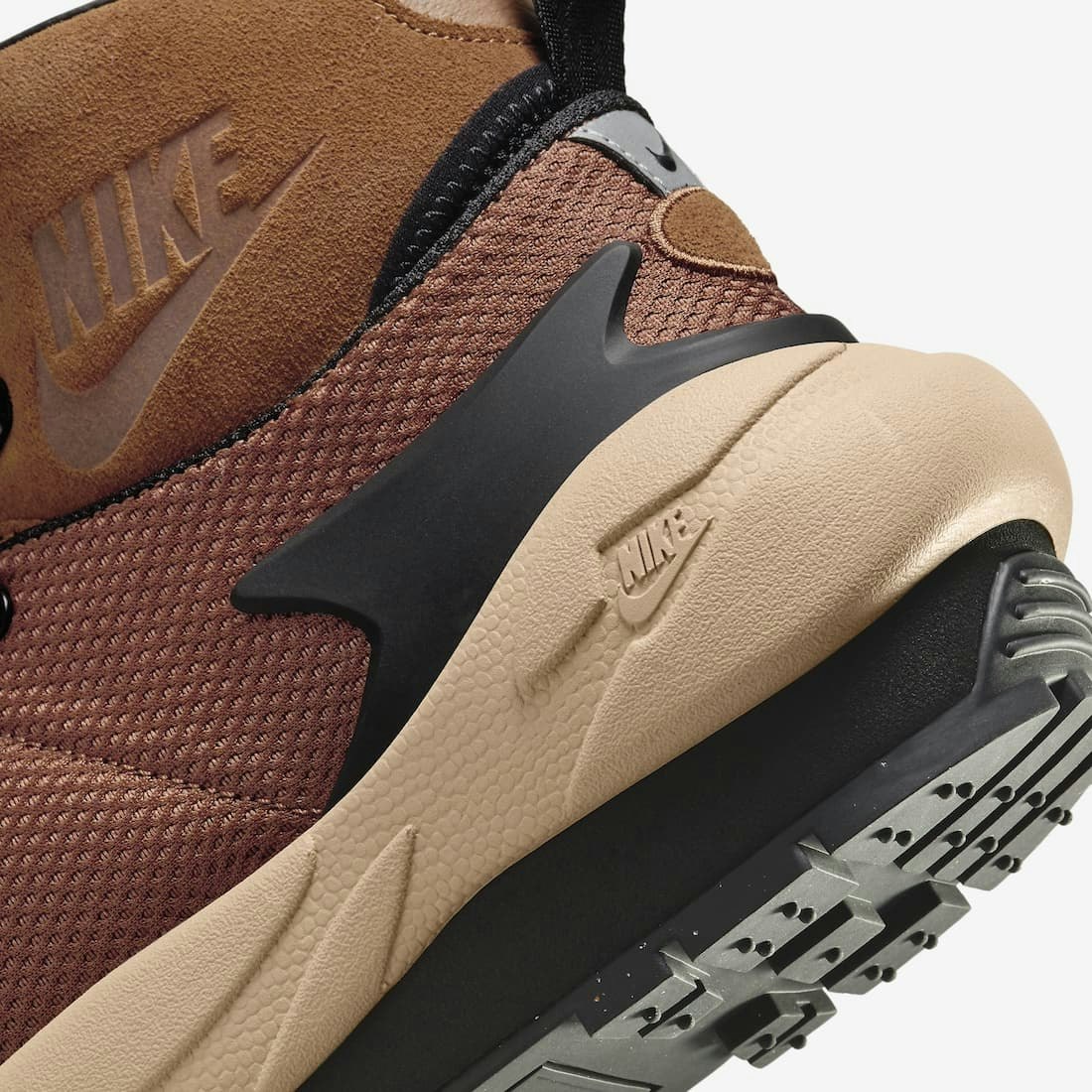 Sacai x Nike Magmascape "Light British Tan"