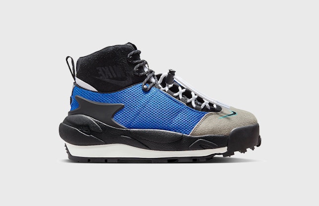 Sacai x Nike Magmascape "Varsity Royal"