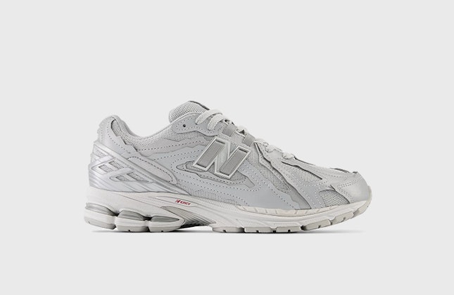 New Balance 1906R "Protection Pack" (Metallic Silver) New Balance 1906R "Protection Pack" (Metallic Silver)