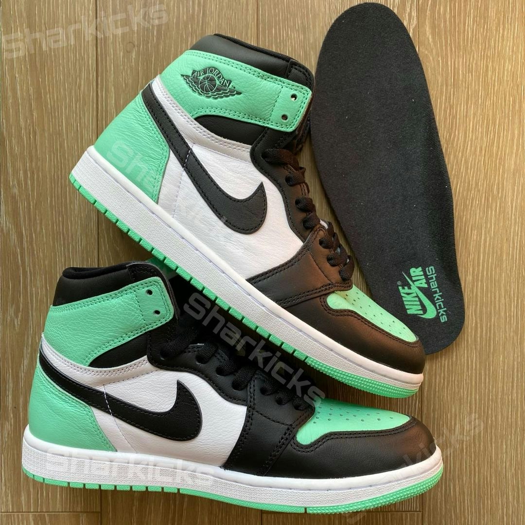 Air Jordan 1 High OG "Green Glow"