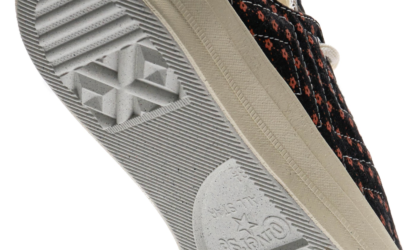 Beyond Retro x Converse Chuck 70 OX "Floral"