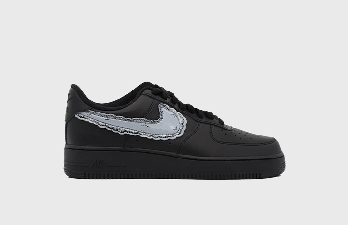 Sky High Farm Workwear x KAWS x Nike Air Force 1 Low Black kaufen HEAT MVMNT