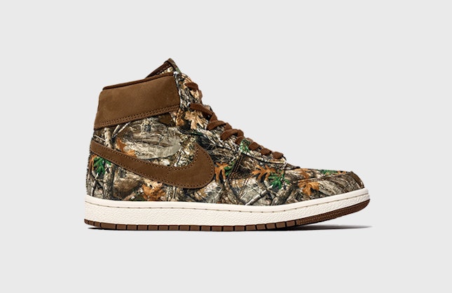 Jordan Air Ship PE SP "Realtree Camo"