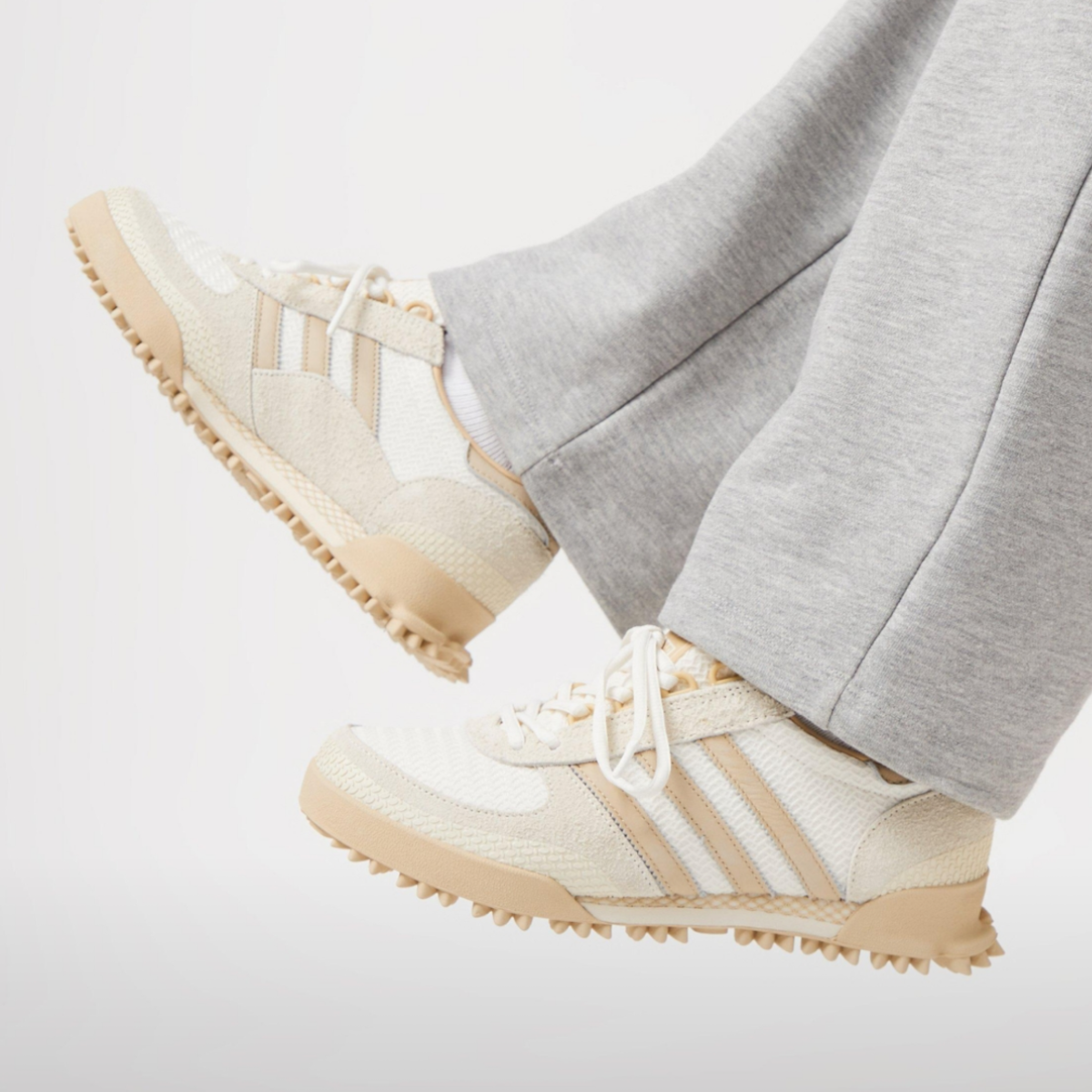adidas originals marathon aq1004