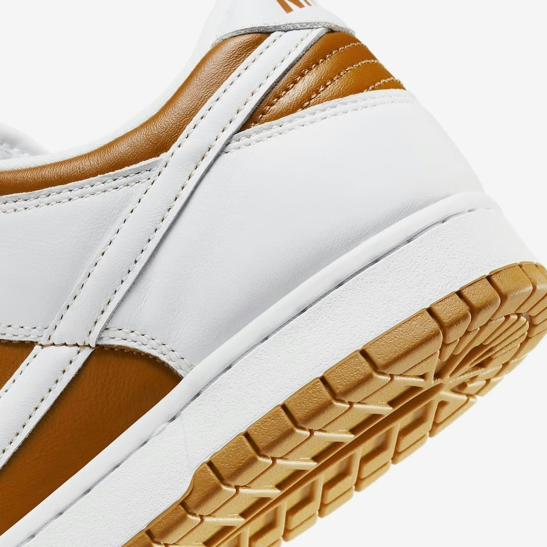 Nike Dunk Low "Reverse Curry"