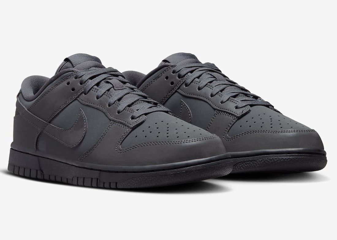 Nike Dunk Low "Cyber"