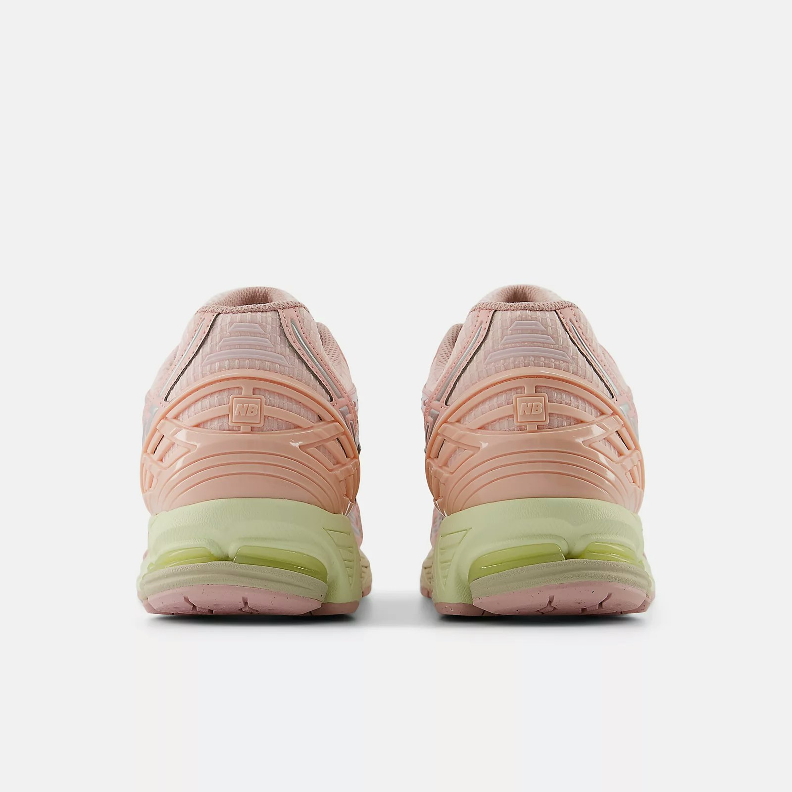 New Balance 1906R "Luna New Year" (Shell Pink)