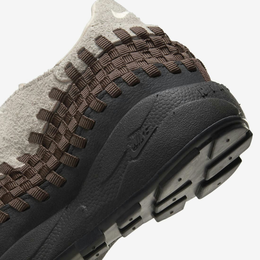 Nike Air Footscape Woven "Light Orewood Brown"