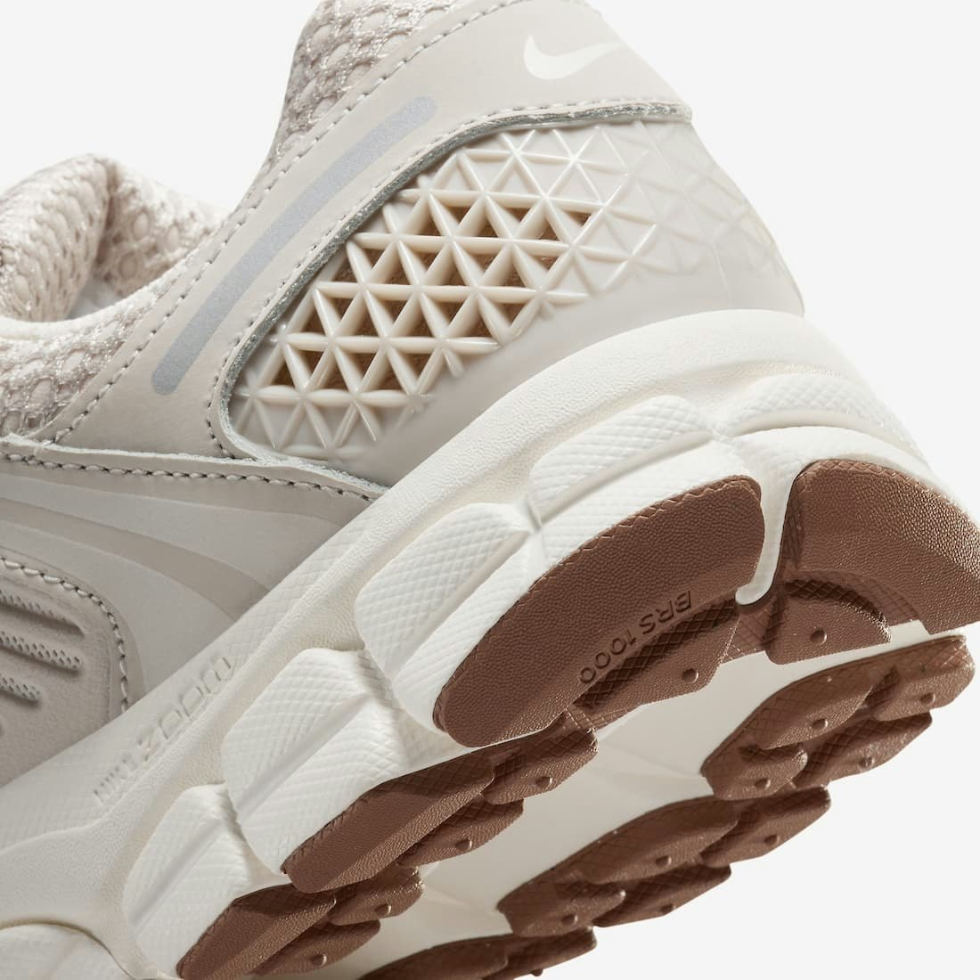Nike Zoom Vomero 5 "Light Orewood Brown"