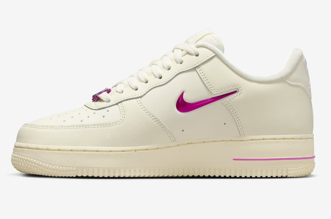 Nike Air Force 1 ’07 SE "Just Do It" (Coconut Milk)