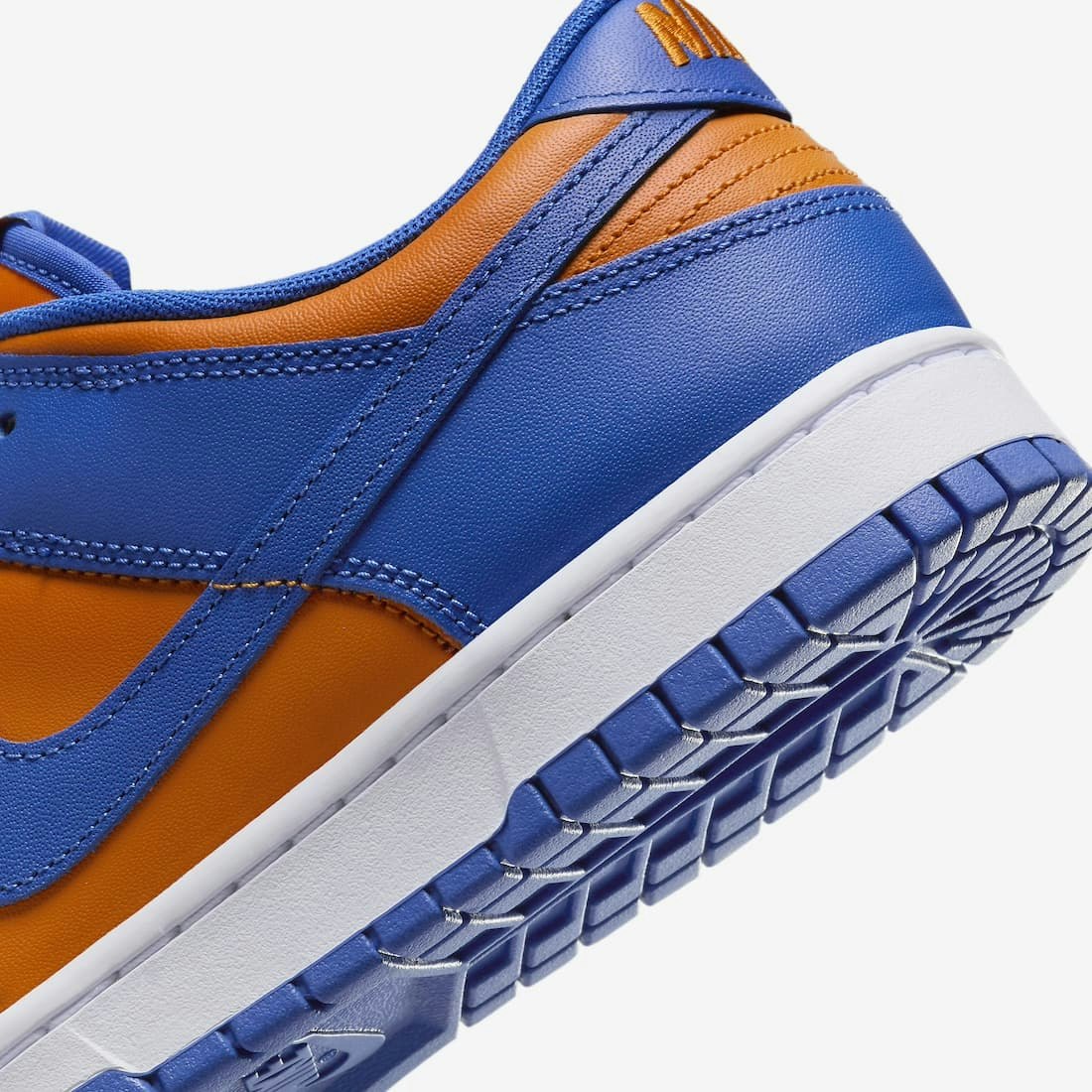 Nike Dunk Low Retro "Knicks"