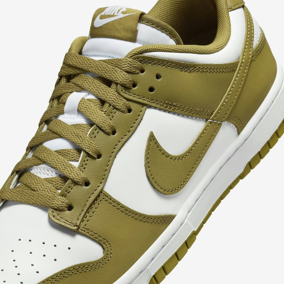 Nike Dunk Low "Pacific Moss"