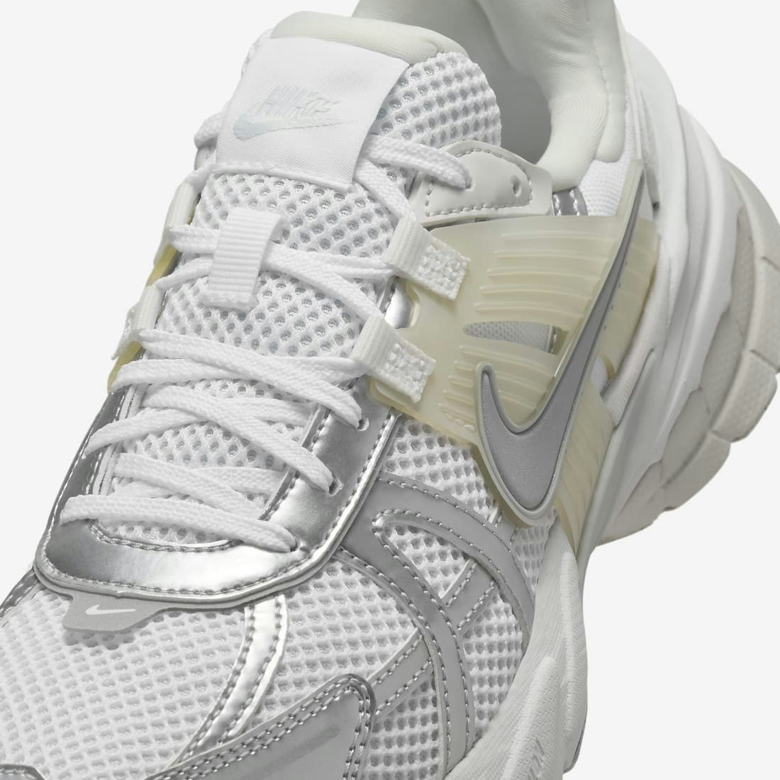 Nike Runtekk V2K "Metallic Silver"