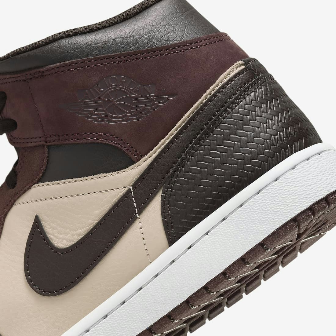 Air Jordan 1 Mid SE "Paris YMCA"