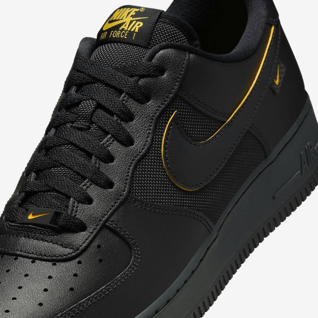 Nike Air Force 1 Low "Gold Line"