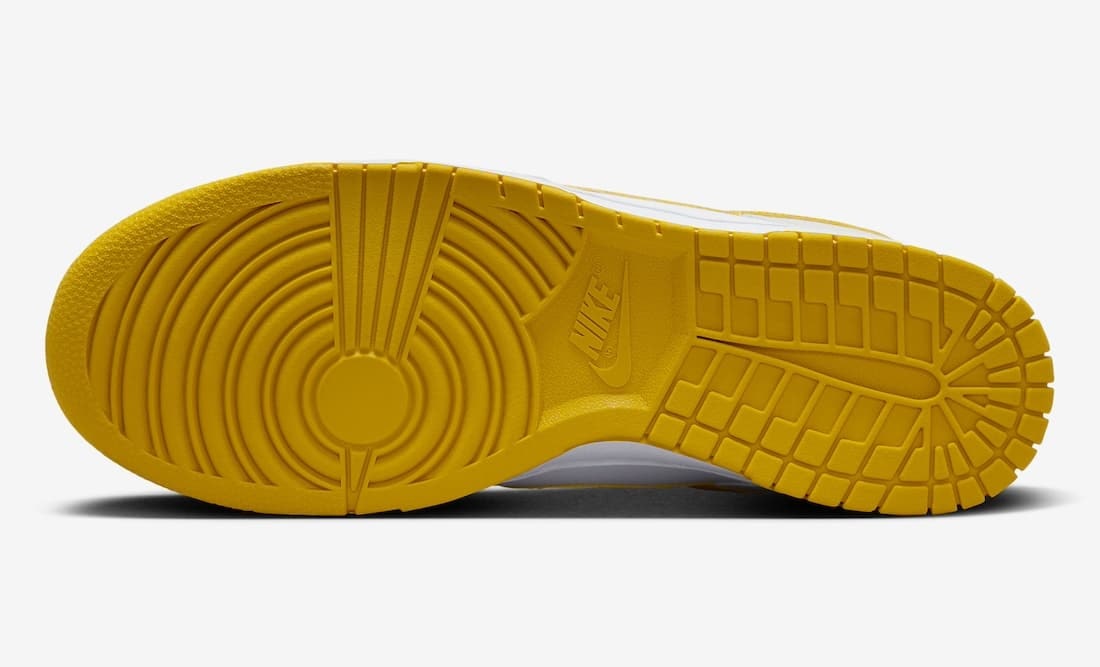 Nike Dunk Low "University Gold"