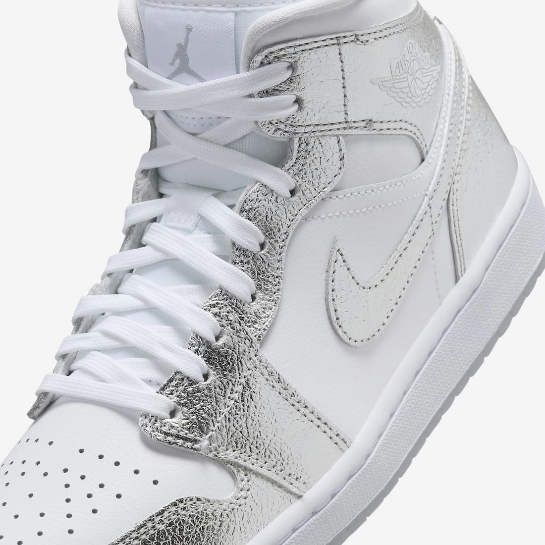 Air Jordan 1 Mid SE "Metallic Silver"