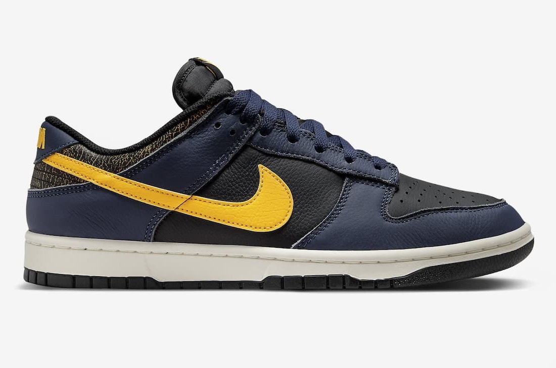 Nike Dunk Low "Michigan"