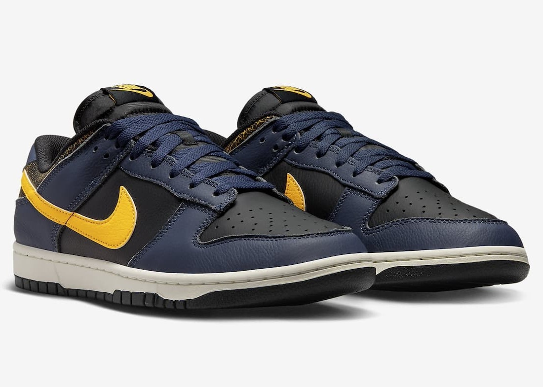 Nike Dunk Low "Michigan"