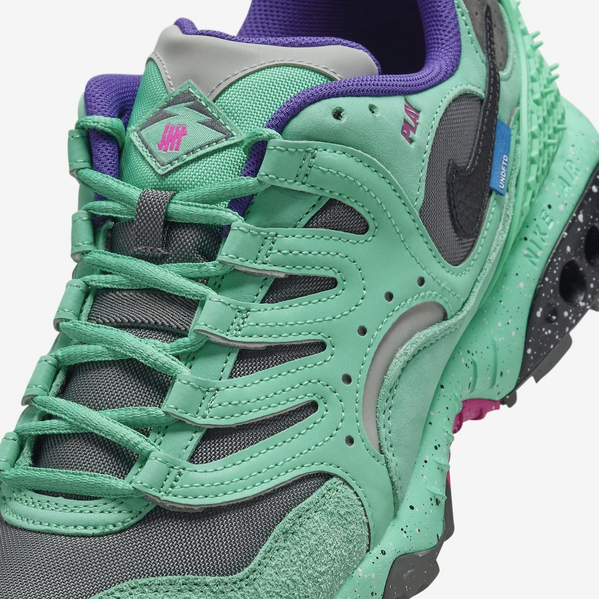 Undefeated x Nike Air Terra Humara "Light Menta"