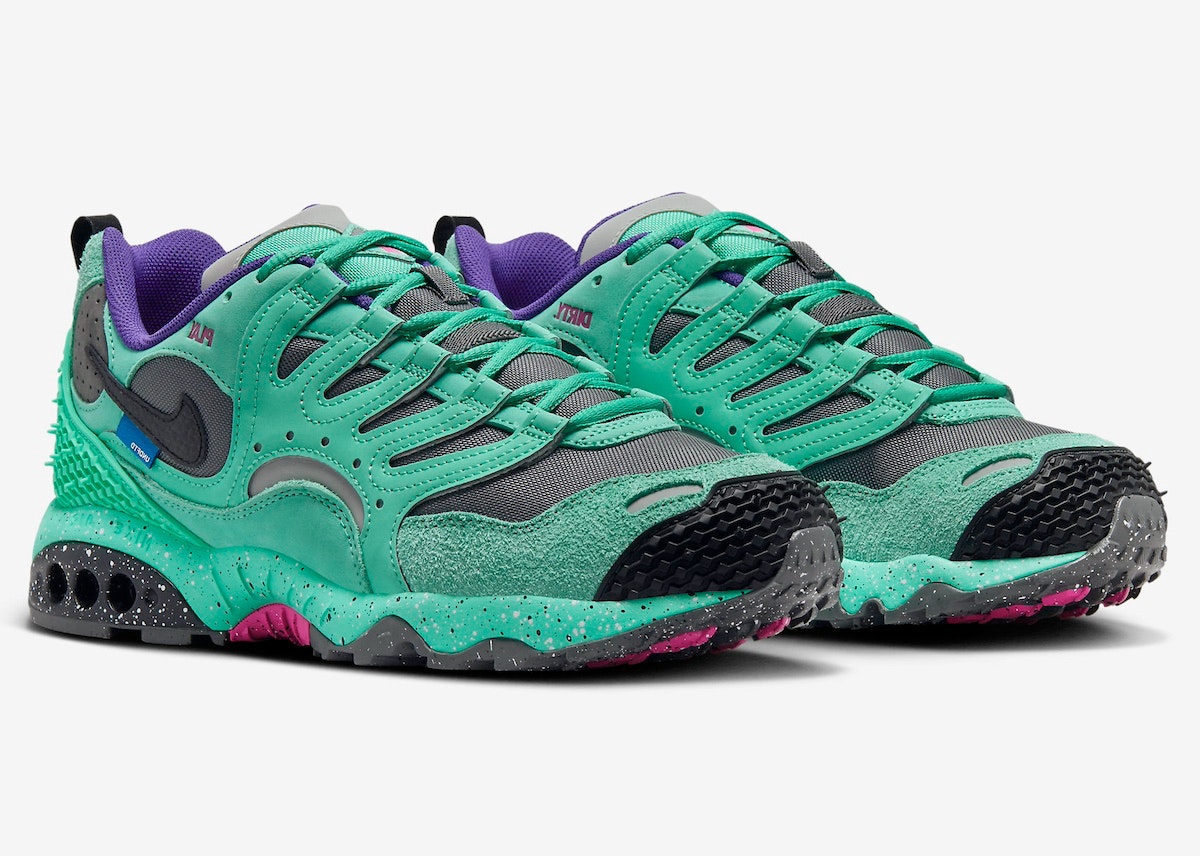 Undefeated x Nike Air Terra Humara "Light Menta"