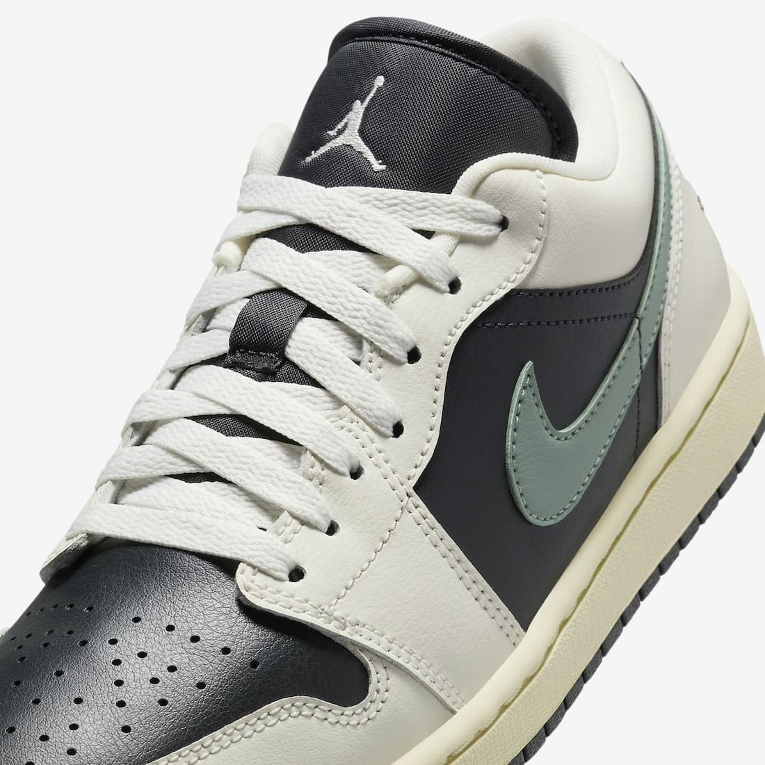 Air Jordan 1 Low "Jade Smoke"