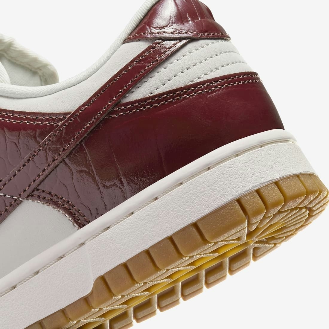 Nike Dunk Low "Team Red Croc"