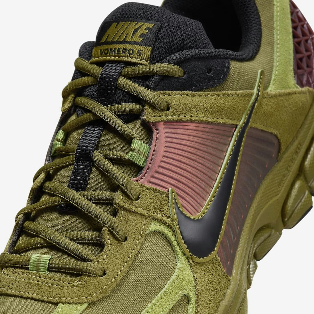 Nike Zoom Vomero 5 "Pacific Moss"