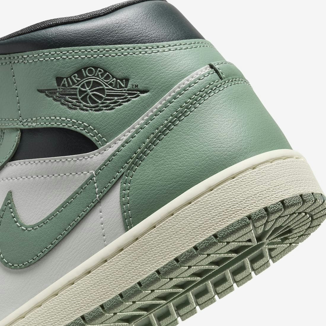 Air Jordan 1 Mid "Jade Smoke"