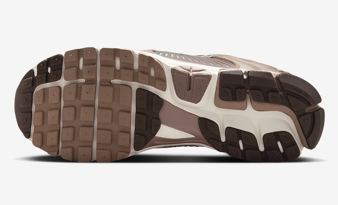 Nike Zoom Vomero 5 "Dusted Clay"