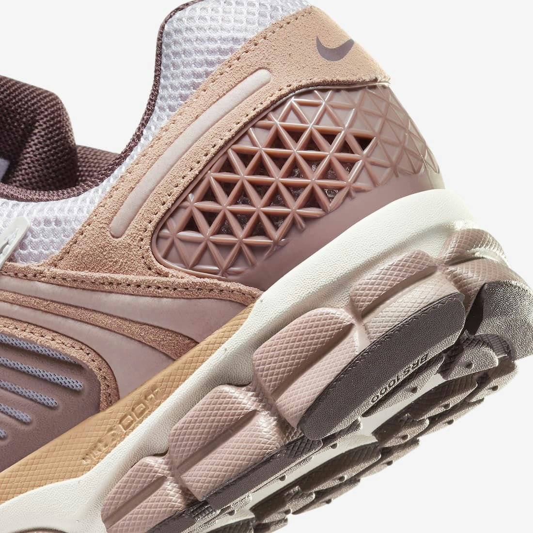 Nike Zoom Vomero 5 "Dusted Clay"