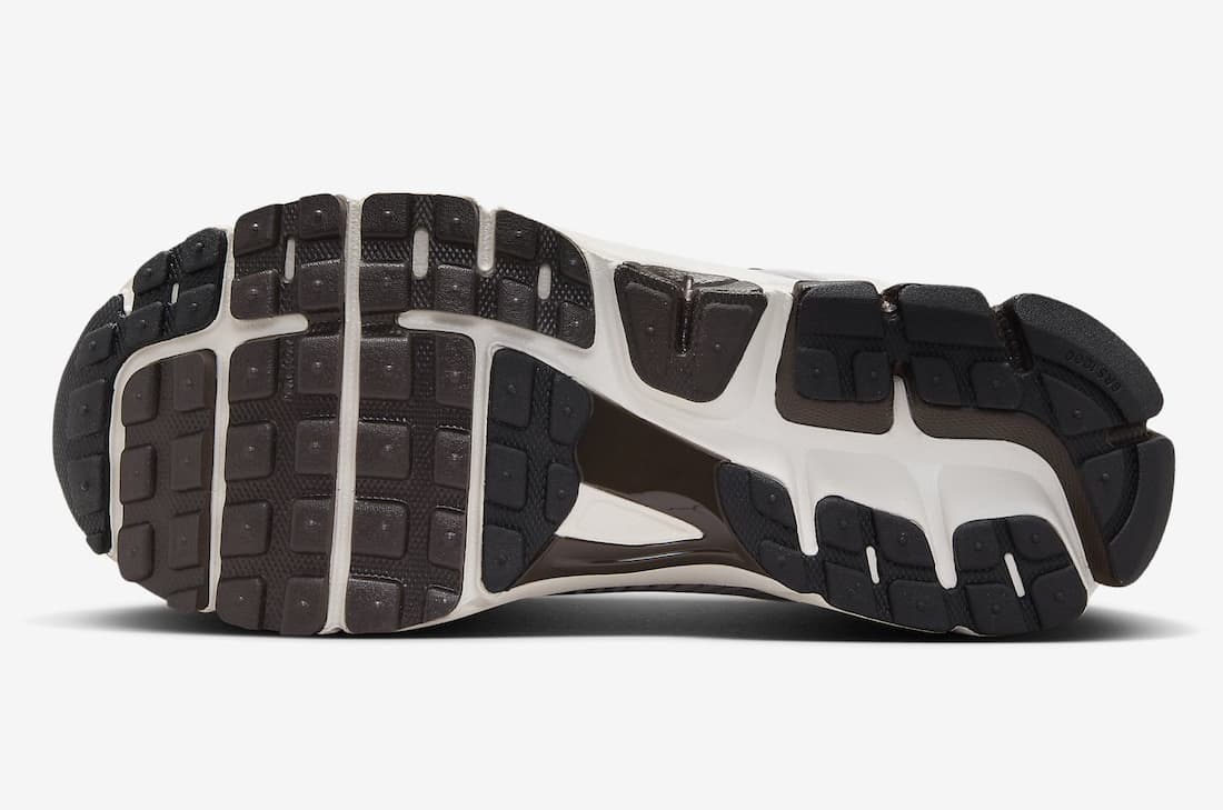 Nike Zoom Vomero 5 "Phantom"