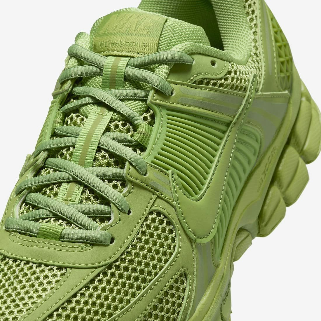 Nike Zoom Vomero 5 "Chlorophyll"