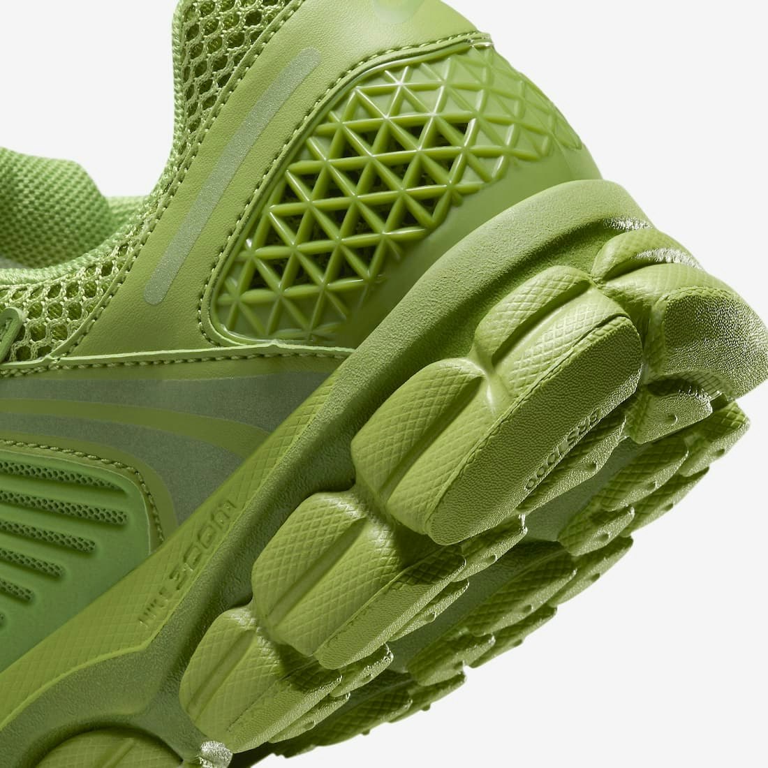 Nike Zoom Vomero 5 "Chlorophyll"