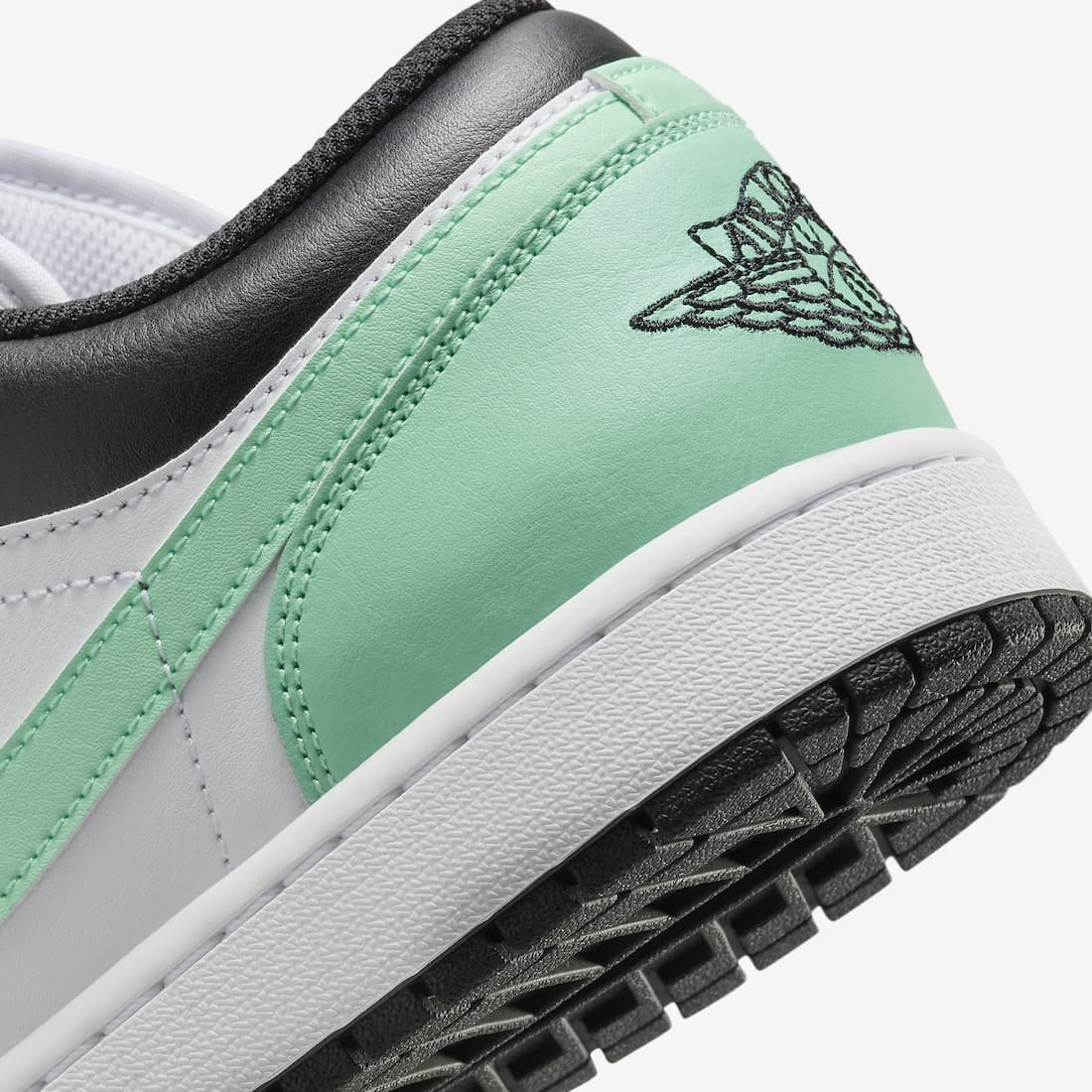 Aj 1 green deals