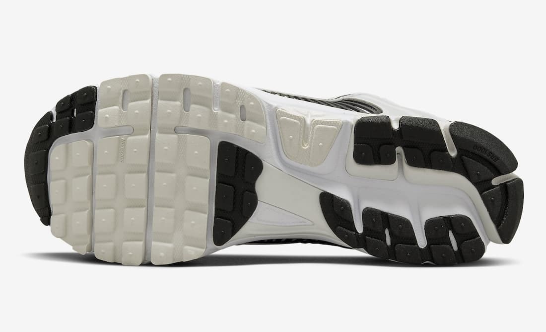 Nike Zoom Vomero 5 "Panda"