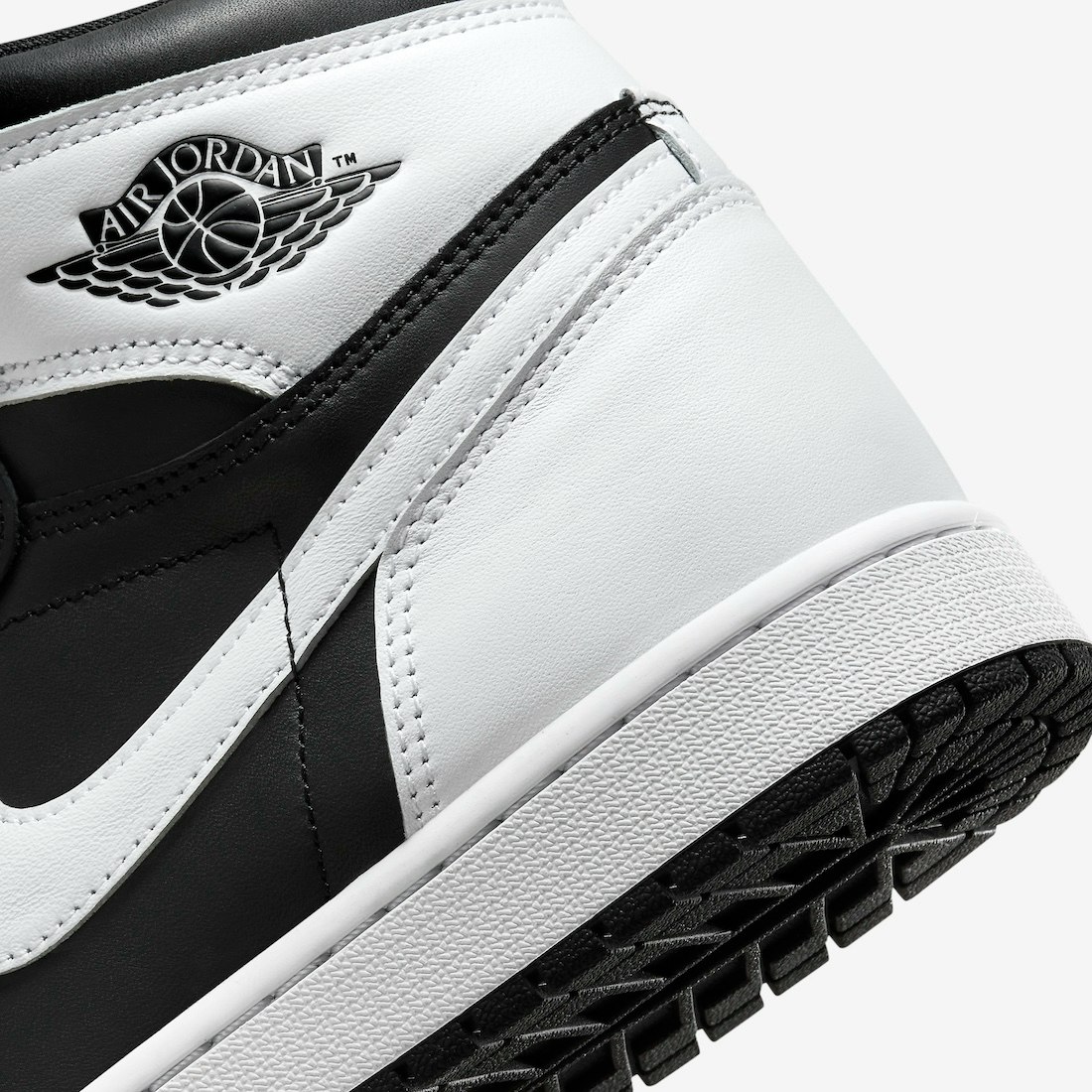 Air Jordan 1 High OG "Reverse Panda"