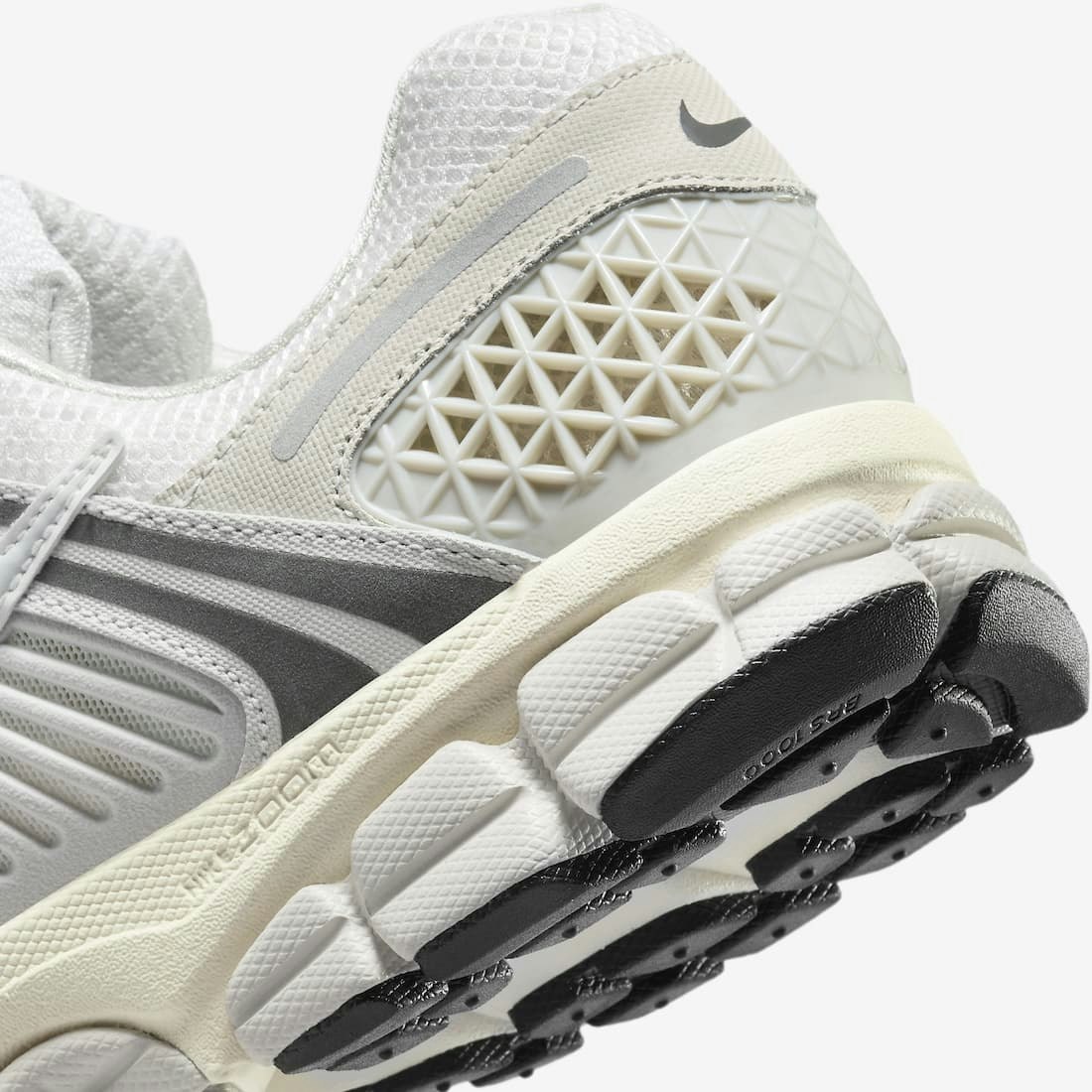 Nike Zoom Vomero 5 "Cashmere"