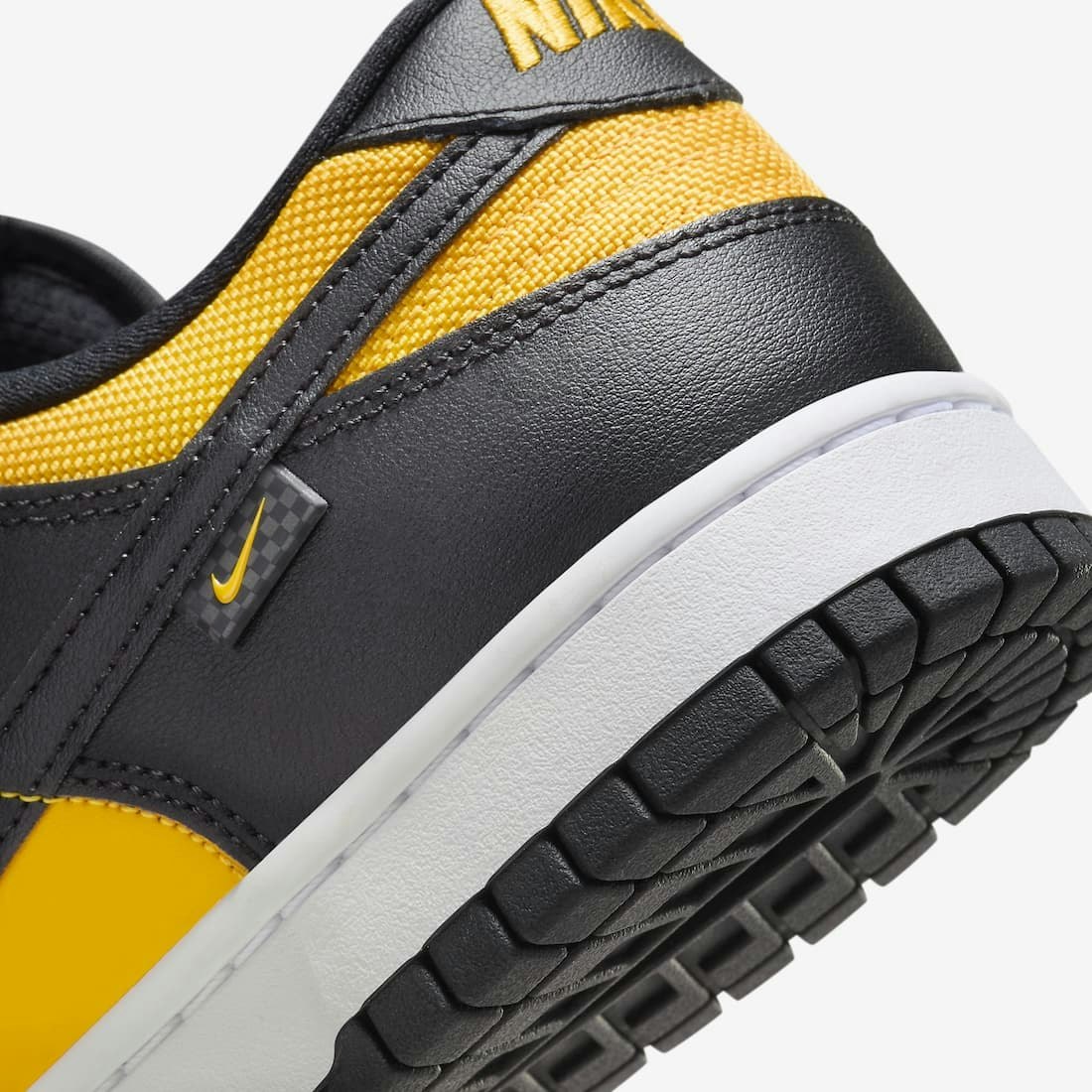 Nike Dunk Low "University Black Gold"