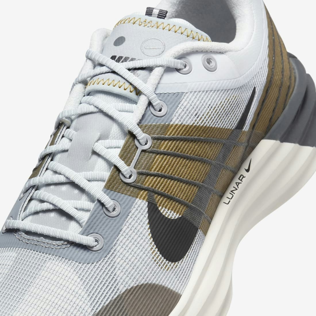 Nike Lunar Roam "Pure Platinum"