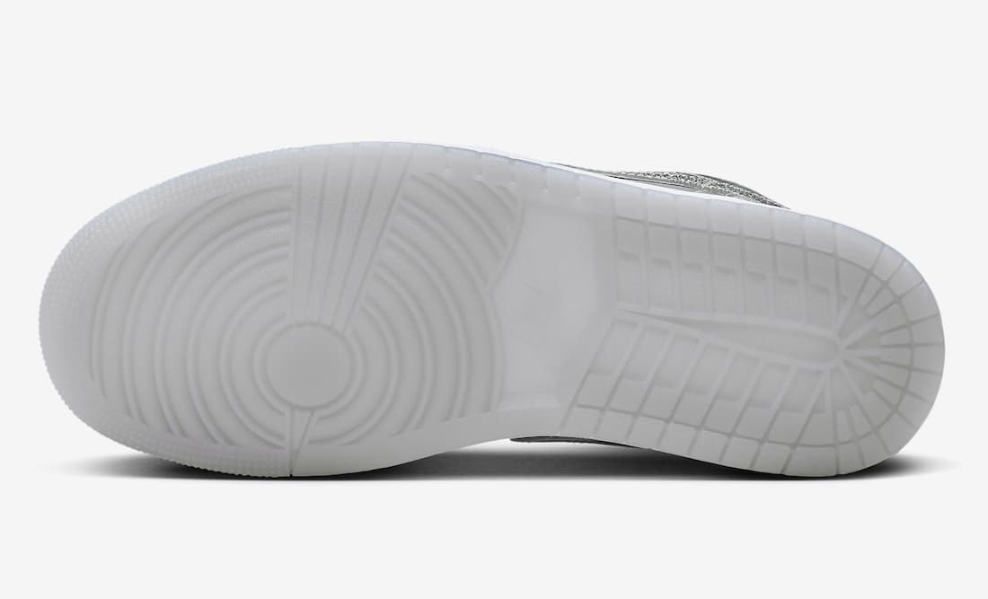 Air Jordan 1 Low SE "Metallic Silver"