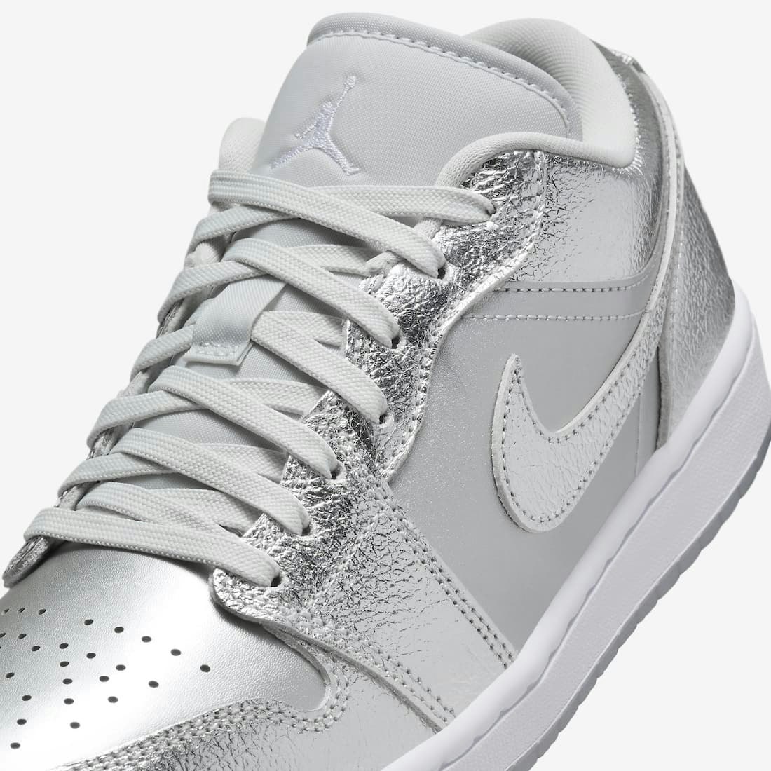 Air Jordan 1 Low SE "Metallic Silver"