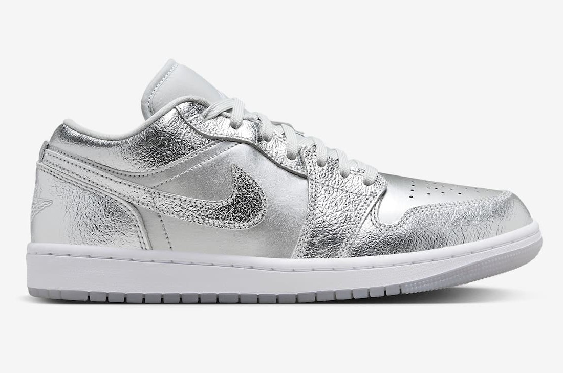 Air Jordan 1 Low SE "Metallic Silver"