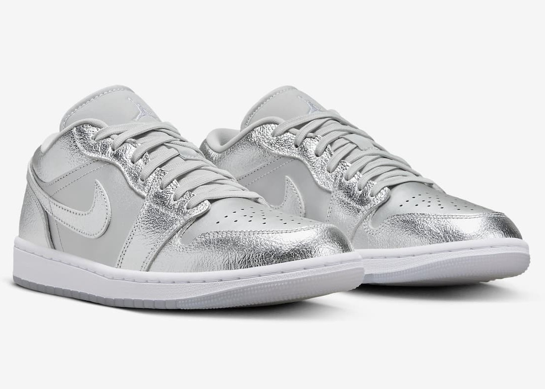 Air Jordan 1 Low SE "Metallic Silver"