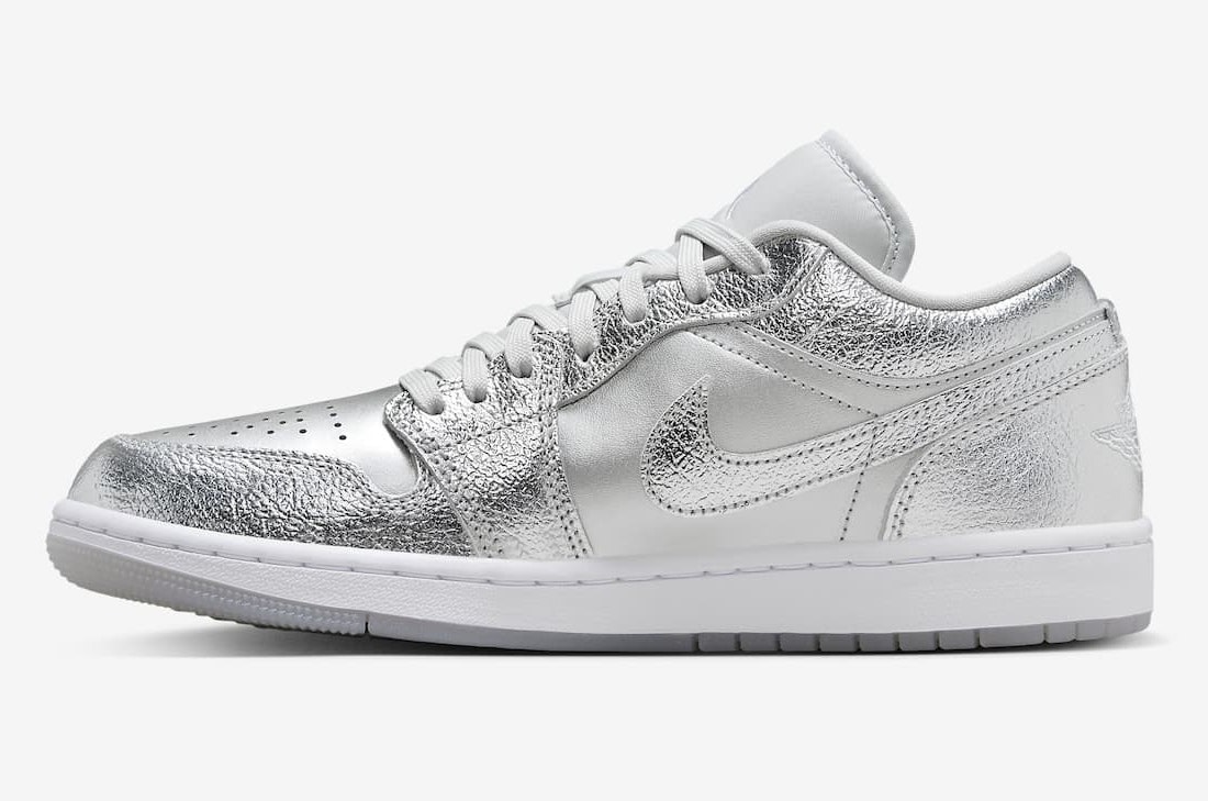 Air Jordan 1 Low SE "Metallic Silver"