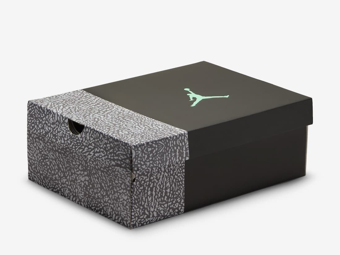 Air Jordan 3 Retro "Green Glow"