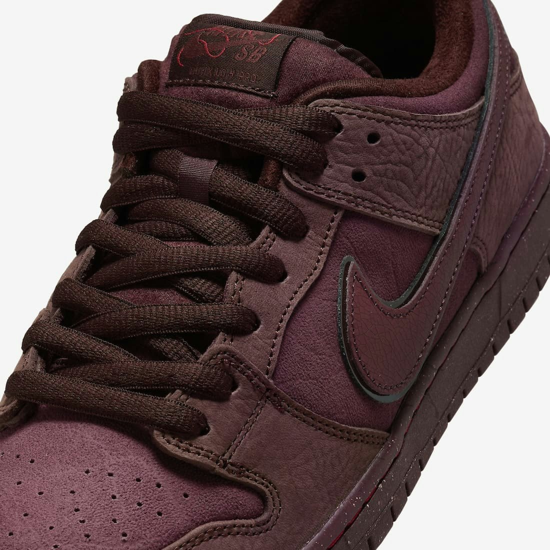 Nike SB Dunk Low "City of Love" (Burgundy Crush)