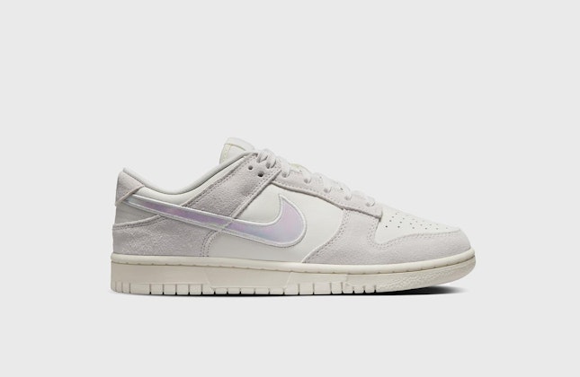 Nike Dunk Low "Iridescent Swoosh" Nike Dunk Low "Iridescent Swoosh"